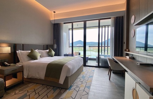 Runzhou Qu Hotel | Holiday Inn Resort Maoshan Hot-Spring by IHG