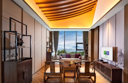 Yucheng District Hotel | Holiday Inn Resort Mengding Mountain by IHG