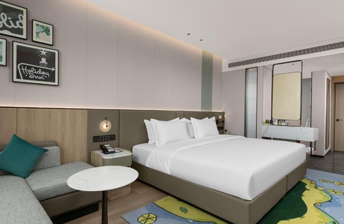 Donggang District Hotel | Holiday Inn Rizhao Seaview by IHG