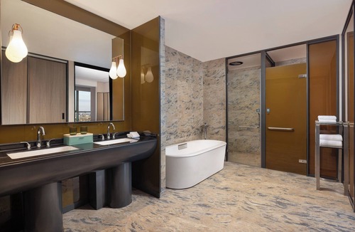 Minhang Hotel | Holiday Inn Shanghai Minhang Center by IHG