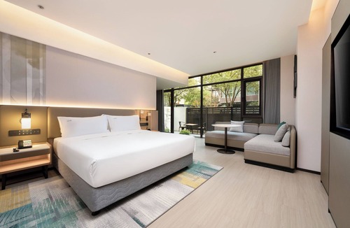 Pudong Hotel | Holiday Inn Shanghai Tourism Zone By Ihg