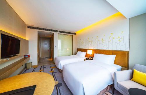 Wujiang District Hotel | Holiday Inn Shaoguan Downtown by IHG