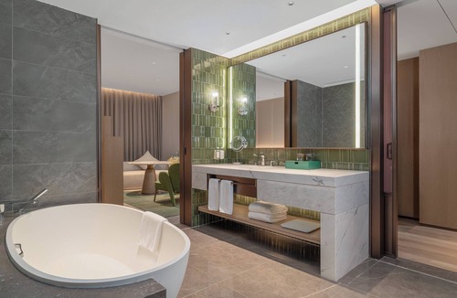 Longwan Hotel | Holiday Inn Wenzhou Airport by IHG