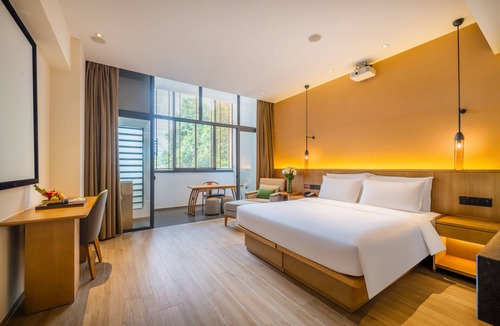 Jianyang District Hotel | Holiday Inn Wuyi Mountain Water Village by IHG