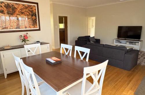 Broken Hill House | Home away from Home