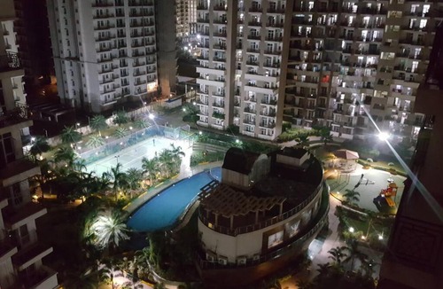Noida Apartment | Home away from home !!