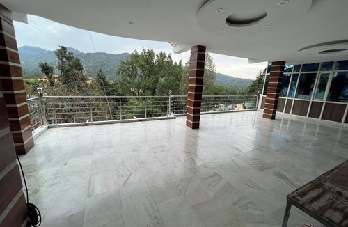 Banikhet Apartment | Home Away fromHome