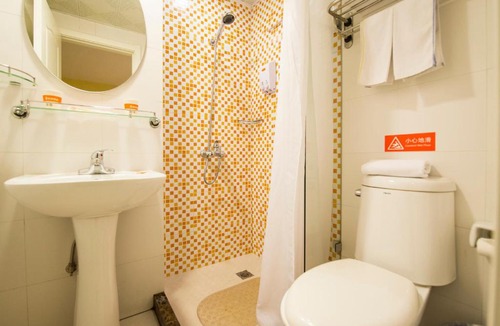 Haimen Hotel | Home Inn Haimen West Renmin Road Stadium
