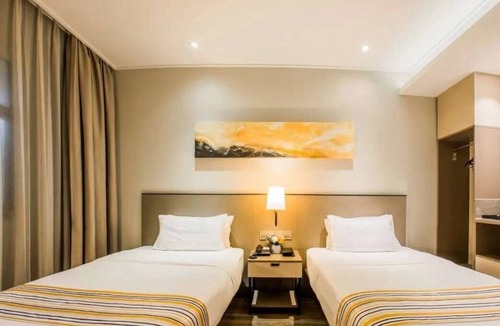 Pudong Hotel | Home Inns Collection Hotel