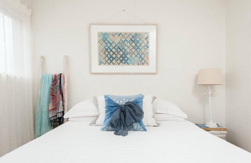 Elizabeth Bay Apartment | Home with a View with Pool and Roof Terrace Garden