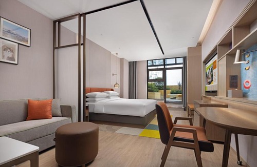 Chengdu Hotel | Home2 Suite by Hilton Chengdu Pengzhou
