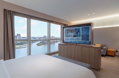 Jinjiang Hotel | Homeinn Plus Hotel Quanzhou Global Plaza