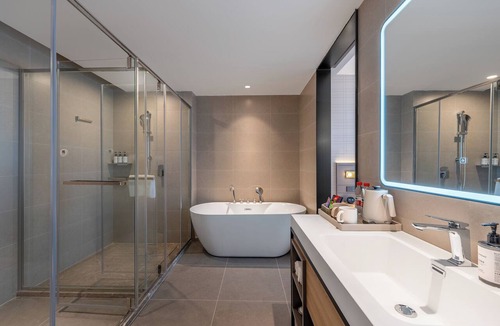 Jinjiang Hotel | Homeinn Plus Hotel Quanzhou Global Plaza