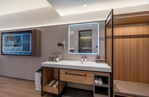 Jinjiang Hotel | Homeinn Plus Hotel Quanzhou Global Plaza