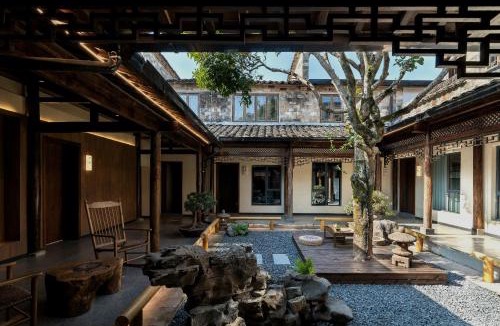 Hongcun Ancient Village Hotel | Hongcun Nanhu Guanyuan Designer Lake View Resort Hotel Scenic spot tickets are not included