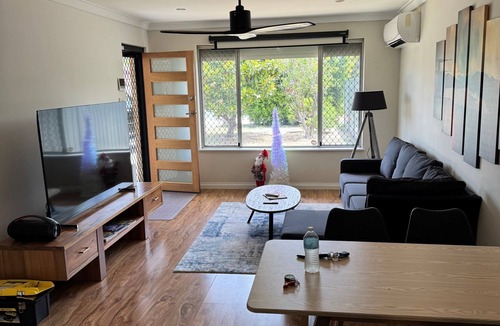 Rivervale Villa | Hop skip and a jump to City and Optus Stadium