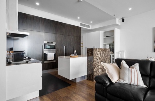 Henley Beach Apartment | Horizon at Henley Square - 3BR, Parking, Wifi