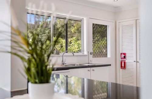 Hardys Bay House | Horizons on Heath by HolidayCo.