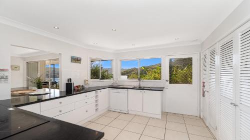 Hardys Bay House | 'Horizons On Heath' by HolidayCo