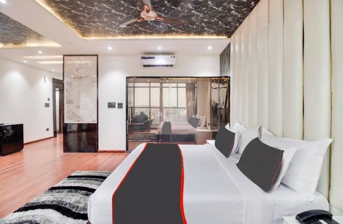 Bareilly Hotel | Hotel ∙ 2 guests