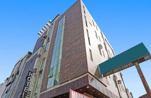 Noida Hotel | Hotel ∙ 3 guests