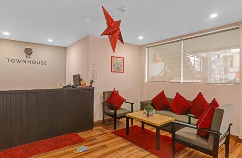 Lucknow Hotel | Hotel ∙ 3 guests