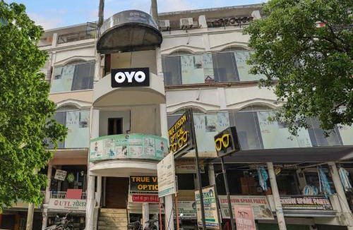 Lucknow Hotel | Hotel ∙ 3 guests