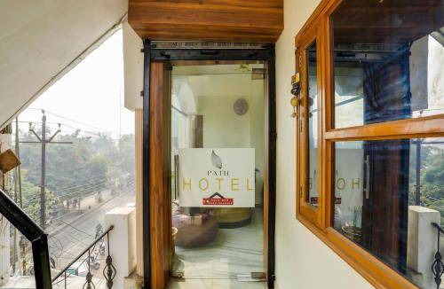 Lucknow Hotel | Hotel ∙ 3 guests