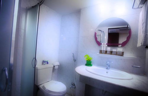 Dhaka Hotel | Hotel 71