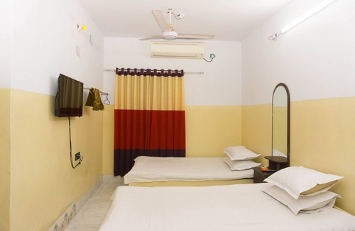 Dhaka Hotel | Hotel Al Sarwar - Deluxe Twin Room