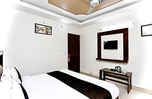 Agra Hotel | Hotel Blossom Residency family Stay