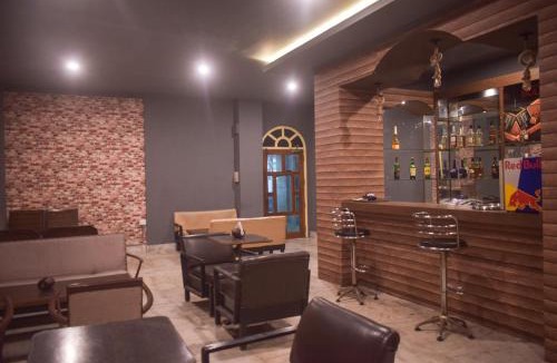 Sualkuchi Hotel | Hotel Bluemoon