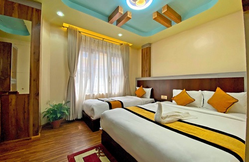 Sinamangal Hotel | Hotel FIve Season Inn