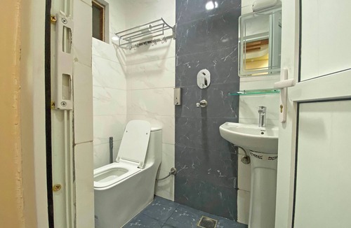 Sinamangal Hotel | Hotel FIve Season Inn