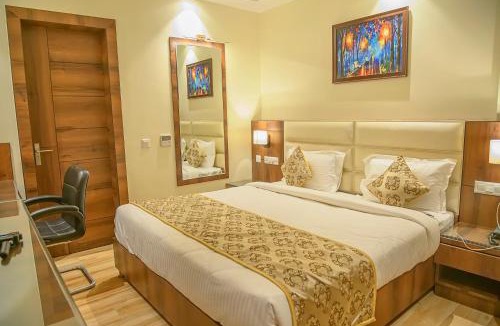 Allahabad Hotel | Hotel Hira Inn-10mins From Railway Station & Bus Station