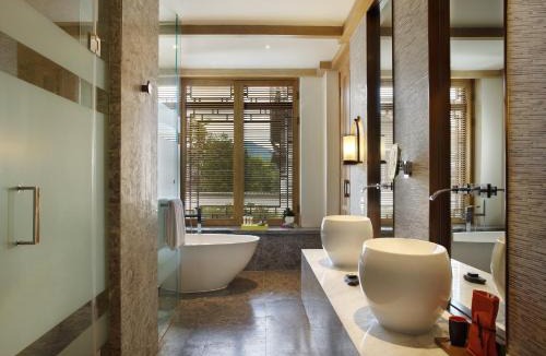 Dayan Old Town Resort | Hotel Indigo Lijiang Ancient Town by IHG