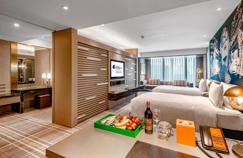 Jing'an Hotel | Hotel Indigo Shanghai Jing'An by IHG