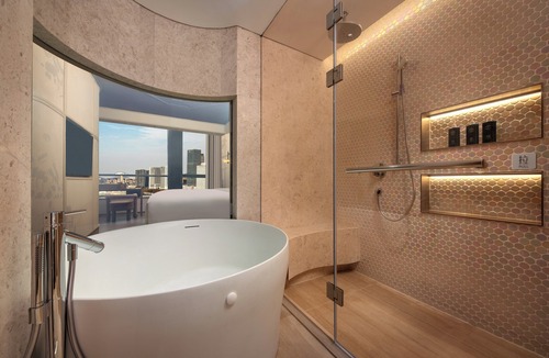 Bin Hu District Hotel | Hotel Indigo Wuxi Taihu New City by IHG
