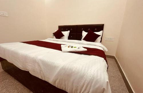 Chhata Hotel | Hotel Krishna Residency - Top Rated ! Most Awarded ! Lift ! Family Friendly ! Budget Friendly