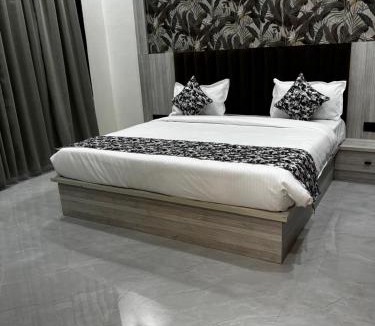 Taj Ganj Hotel | Hotel La Serene