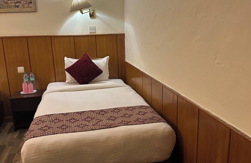 Pokhara Bed & Breakfast | Hotel Lake Palace - Twin Room 1