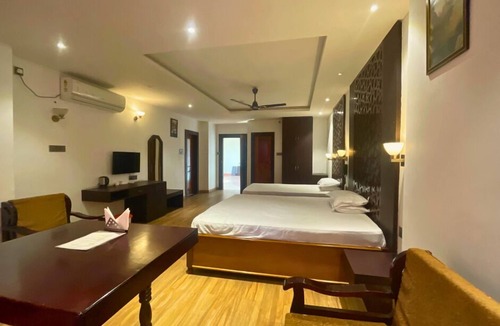 Lakhimpur Hotel | Hotel Living Hub