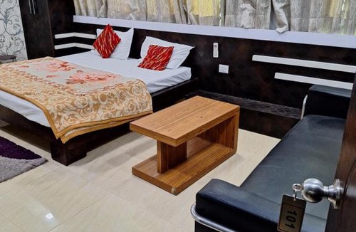 Charbagh Hotel | Hotel Madhav Inn Top family hotels business hotels best couple friendly hotel in lucknow