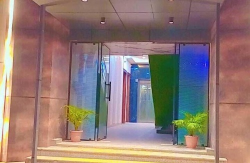 Vrindavan Hotel | Hotel Mango Tree, Vrindavan
