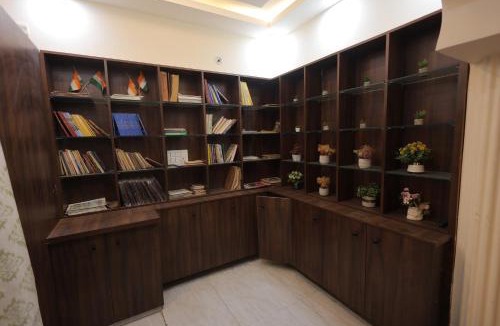 Vrindavan Hotel | Hotel Mango Tree, Vrindavan