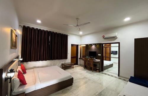 Rakabganj Hotel | Hotel Marc Royal
