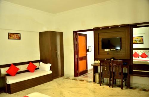Rakabganj Hotel | Hotel Marc Royal