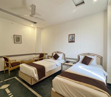 Aligarh Hotel | Hotel Melrose Inn