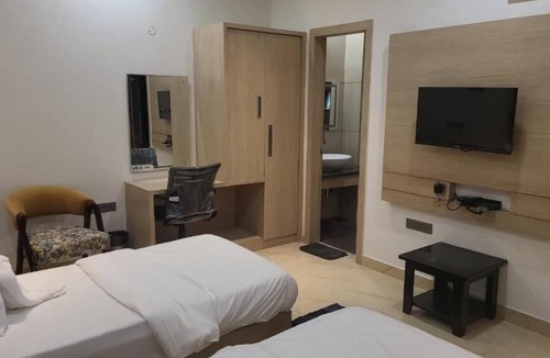 Aligarh Hotel | Hotel Midtown Aligarh
