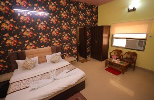 Mathura Hotel | Hotel Mukund Priya- Near Krishna Janam Bhoomi